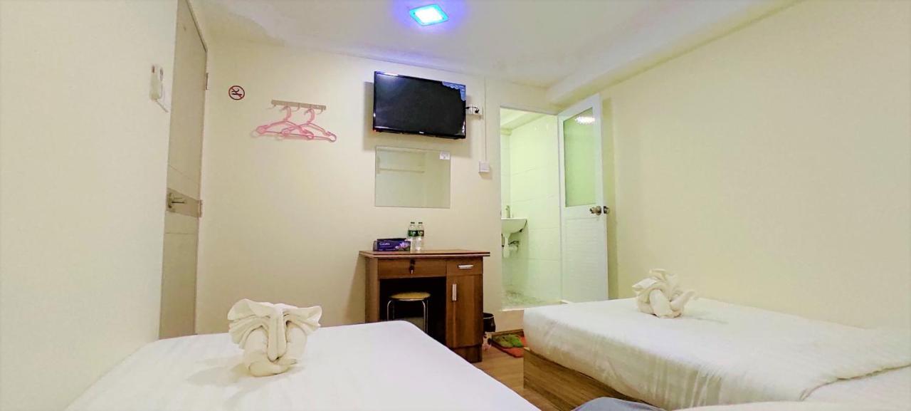 November Hostel Янгон Екстер'єр фото